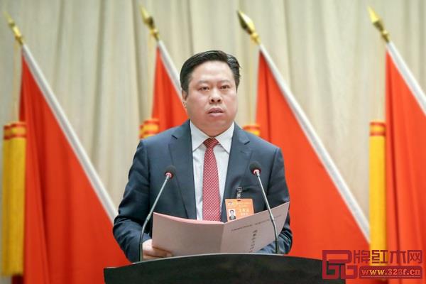 監(jiān)利市政協(xié)主席廖和平在閉幕大會講話