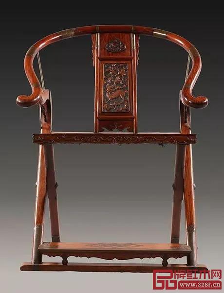 明黃花梨圓后背交椅(王世襄舊藏,現(xiàn)由上海博物館收藏) 明黃花梨圓后背交椅(王世襄舊藏,現(xiàn)由上海博物館收藏)