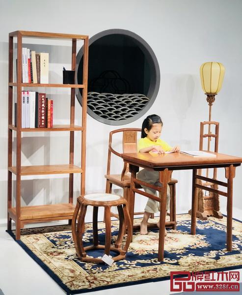 紅橋紅拍賣款刀牙小書案 紅橋紅拍賣款刀牙小書案