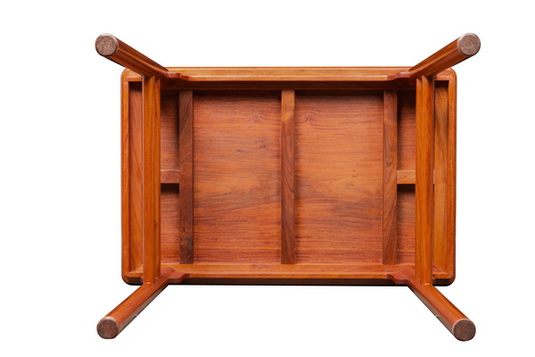 紅橋紅經(jīng)典復(fù)刻： 1426萬成交的黃花梨鑲楠木櫻面小書案