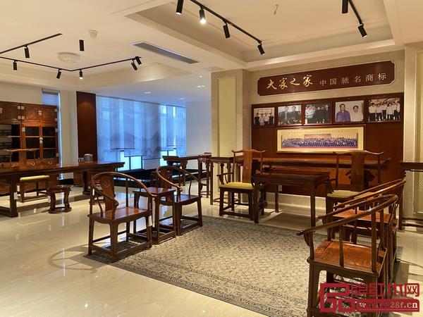 大家之家·中國(guó)工藝美術(shù)大師林慶財(cái)黃花梨珍藏館 大家之家·中國(guó)工藝美術(shù)大師林慶財(cái)黃花梨珍藏館