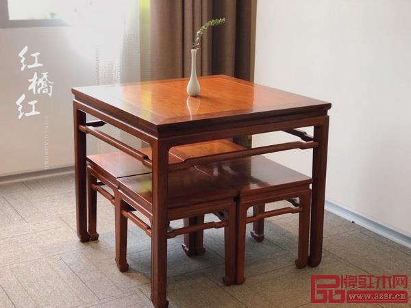 桌面板紋理自然流暢如行云流水