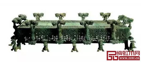 春秋戰(zhàn)國·云紋銅禁 春秋戰(zhàn)國·云紋銅禁