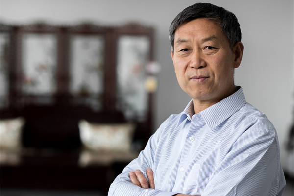 巧奪天工紅木董事長(zhǎng)張愛冬：兵在精 不在多