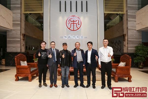 故宮博物院家具研究員周京南蒞臨中山大涌 故宮博物院家具研究員周京南蒞臨中山大涌