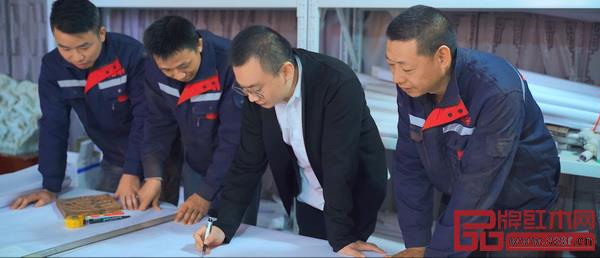 凹凸傳奇中式美學(xué)設(shè)計(jì)師團(tuán)隊(duì) 凹凸傳奇中式美學(xué)設(shè)計(jì)師團(tuán)隊(duì)