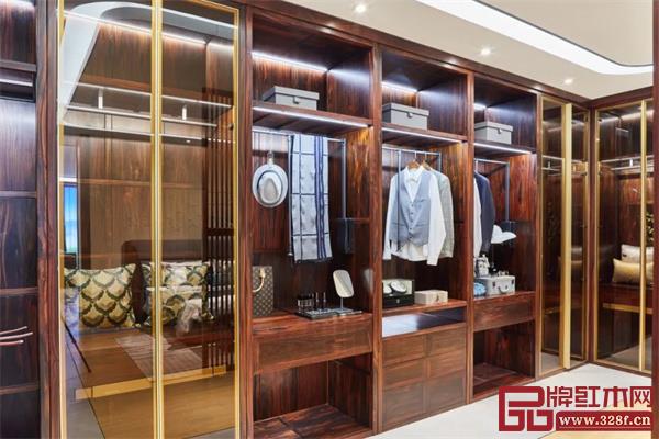 再創(chuàng)輝煌,東禺家居摘奪三大獎項(xiàng) 再創(chuàng)輝煌,東禺家居摘奪三大獎項(xiàng)