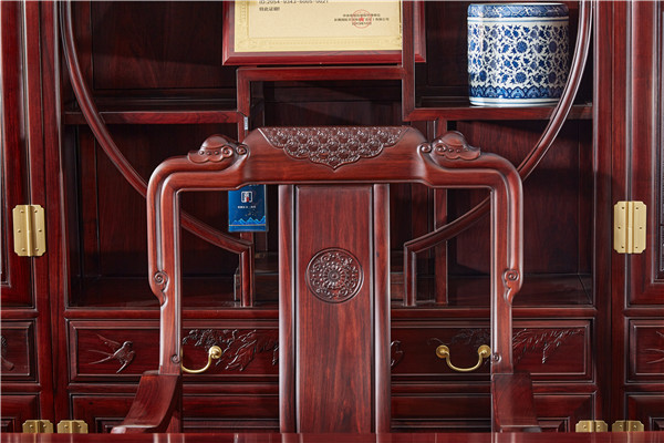 鼎順紅木：紅酸枝精品，將中式浪漫溫馨居于家中