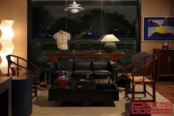  圖片來源：區(qū)式家具客廳空間