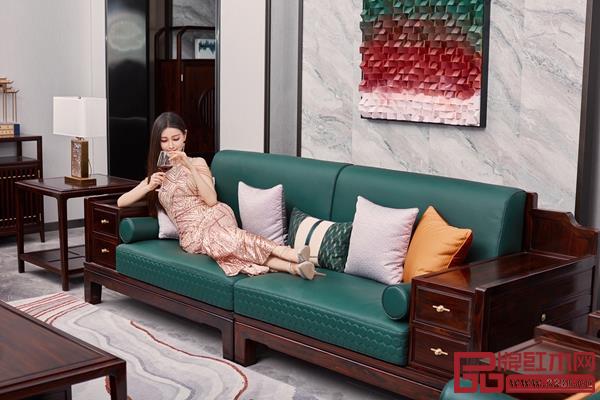 沙發(fā)位置寬敞,活動空間寬闊 沙發(fā)位置寬敞,活動空間寬闊