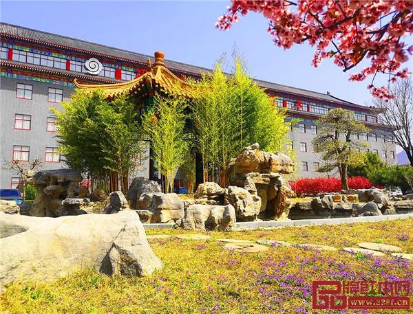 巧奪天工紅木傳世之家 | 俯仰之間皆風景 邀您共賞“花園式工廠” 巧奪天工紅木傳世之家 | 俯仰之間皆風景 邀您共賞“花園式工廠”