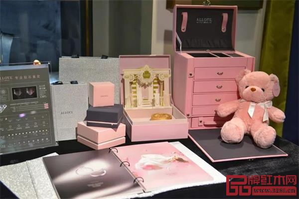 泰和園主辦的“女王加冕”鉆石私享會(huì) 泰和園主辦的“女王加冕”鉆石私享會(huì)