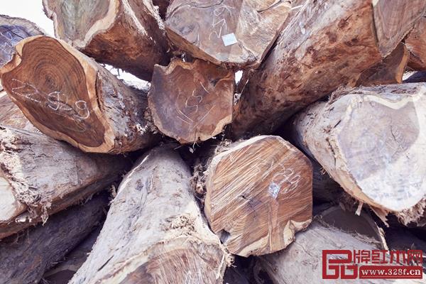 閑適紅木精選優(yōu)質(zhì)黑酸枝,五噸木材優(yōu)選一噸 閑適紅木精選優(yōu)質(zhì)黑酸枝,五噸木材優(yōu)選一噸