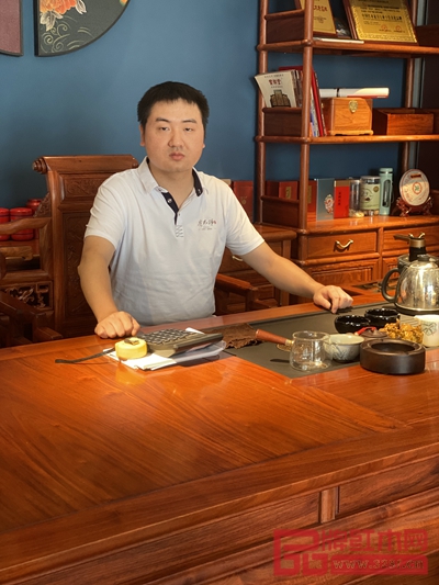 虎大師紅木品牌負(fù)責(zé)人李懷山 虎大師紅木品牌負(fù)責(zé)人李懷山