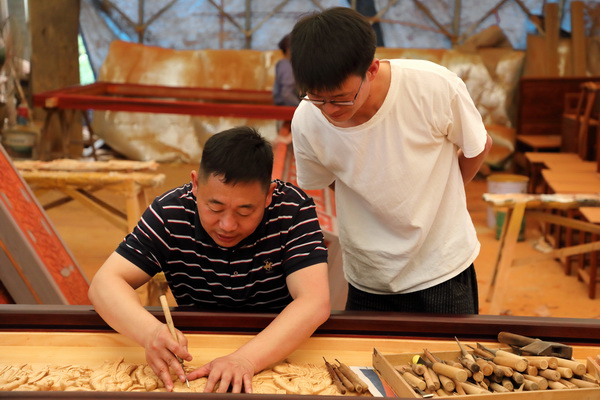 陳杭峰大師和王龍飛大師精心合作 陳杭峰大師和王龍飛大師精心合作