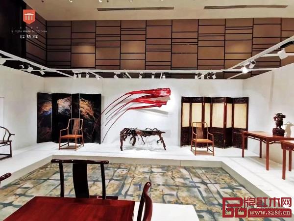 中國嘉德“匠心妙契”預(yù)展現(xiàn)場