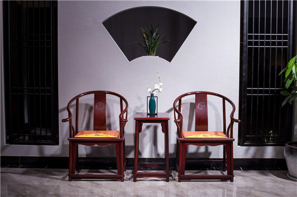 東陽紅酸枝家具廠看哪家?就來鼎順紅木！