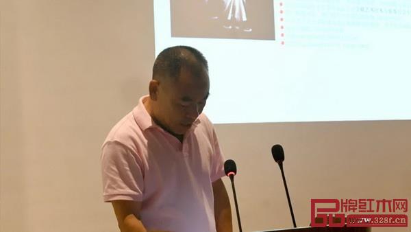 著名收藏家陳明清 著名收藏家陳明清