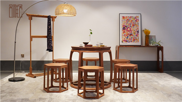 怎么樣的緬甸花梨家具才算緬甸花梨精品？名雅居紅木的緬甸花梨家具怎么樣？