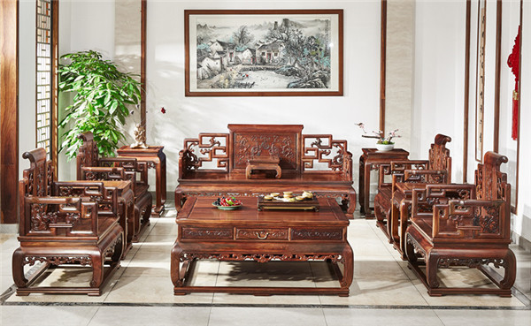 尋找經典大紅酸枝家具？就來鴻運堂紅木