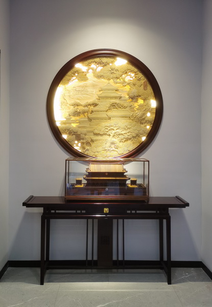 美聯(lián)紅木雕刻藝術(shù)品大氣高貴 美聯(lián)紅木雕刻藝術(shù)品大氣高貴