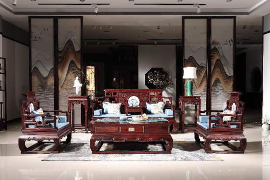 喜迎紅紅木的家具,從里到外散發(fā)古樸典雅 喜迎紅紅木的家具,從里到外散發(fā)古樸典雅