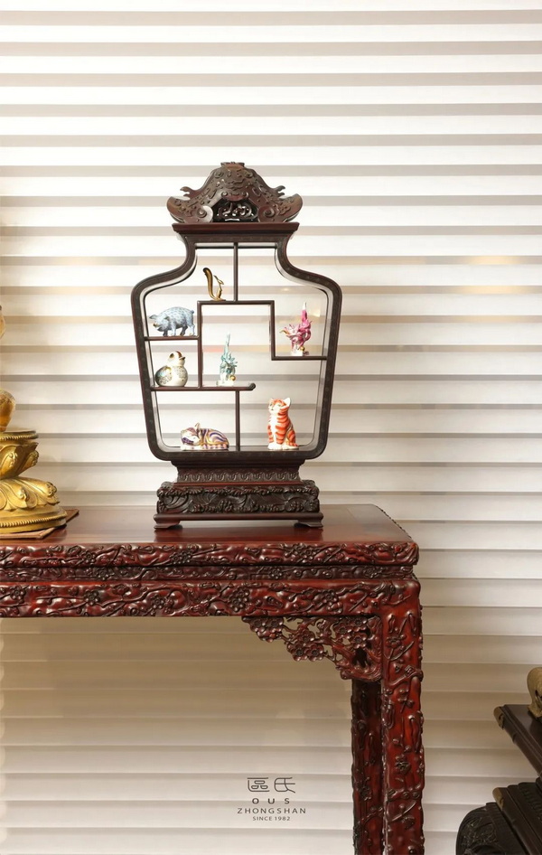 區(qū)氏｜如意頭多寶架