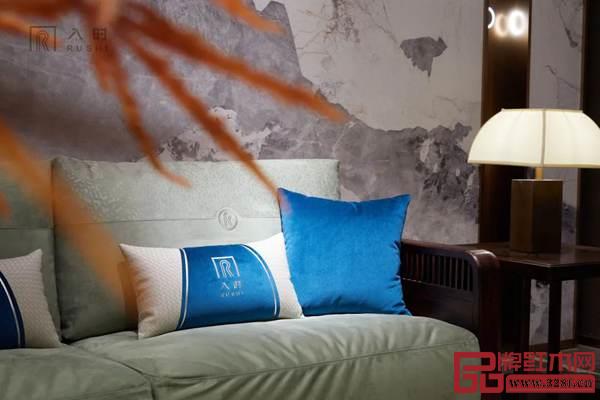 立足消費(fèi)者訴求滿足,入時(shí)家居致力于為每一位消費(fèi)者打造健康時(shí)尚家.jpg 立足消費(fèi)者訴求滿足,入時(shí)家居致力于為每一位消費(fèi)者打造健康時(shí)尚家.jpg