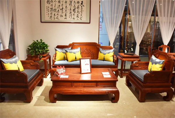 中唐紅木城 |國(guó)風(fēng)紅木家具，治愈你的精神內(nèi)耗！