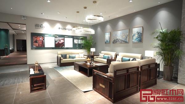 新展廳增加了品牌文化的展示,輸出品牌的優(yōu)勢和實力 新展廳增加了品牌文化的展示,輸出品牌的優(yōu)勢和實力