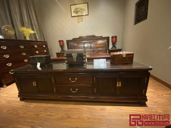 詩清閣紅木特惠精品——交趾黃檀1.8米電視柜 詩清閣紅木特惠精品——交趾黃檀1.8米電視柜