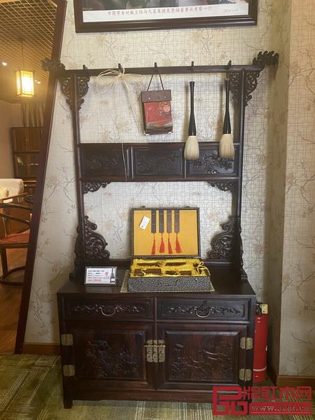 詩清閣紅木特惠精品——交趾黃檀鞋柜衣帽架 詩清閣紅木特惠精品——交趾黃檀鞋柜衣帽架