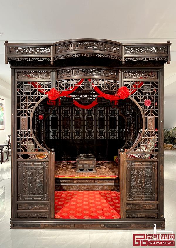 波記紫檀館《千工拔步床》 波記紫檀館《千工拔步床》