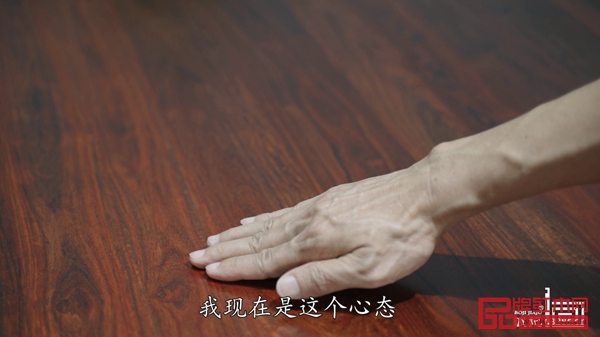 波記紫檀館堅持無上色、無上漆、無上蠟,將木材的天然之美發(fā)揮到極致 波記紫檀館堅持無上色、無上漆、無上蠟,將木材的天然之美發(fā)揮到極致