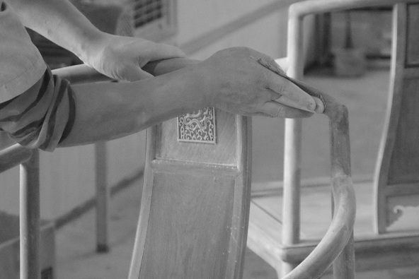 名雅居“耐匠”：品味紅木匠心的高度