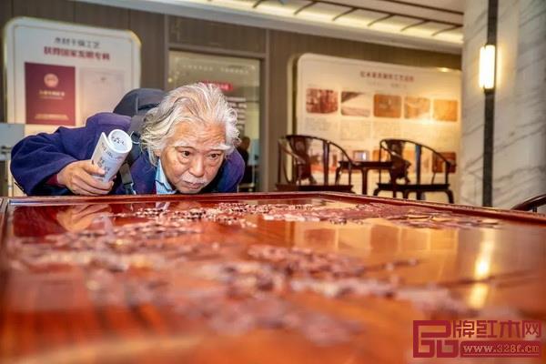 二等獎--《精心探究》作者:劉大成 二等獎--《精心探究》作者:劉大成