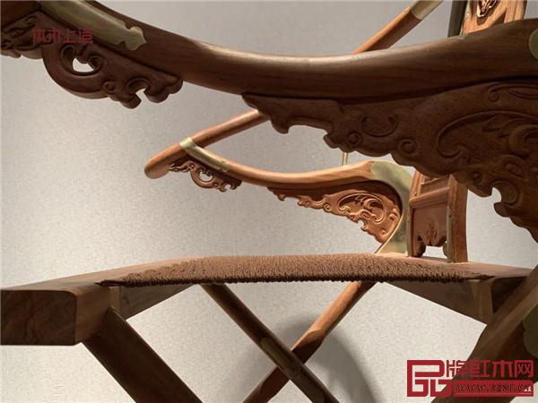 雄業(yè)家具交椅扶手細節(jié)圖 雄業(yè)家具交椅扶手細節(jié)圖