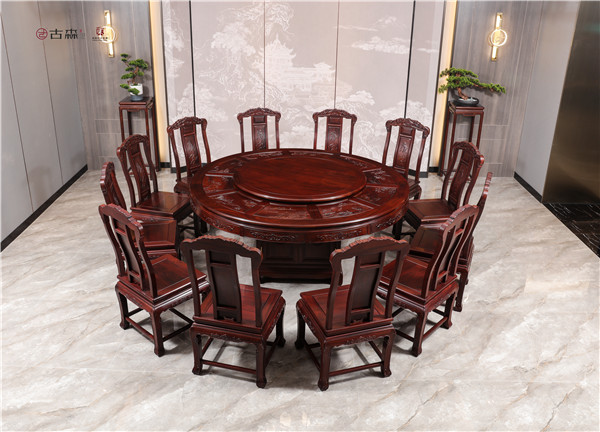 東陽(yáng)紅酸枝企業(yè)·古森紅木告訴你什么樣的紅酸枝餐桌最好？