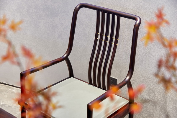 細(xì)膩的線條,優(yōu)雅的弧度,名木居打造雅致的茶家具典范 細(xì)膩的線條,優(yōu)雅的弧度,名木居打造雅致的茶家具典范