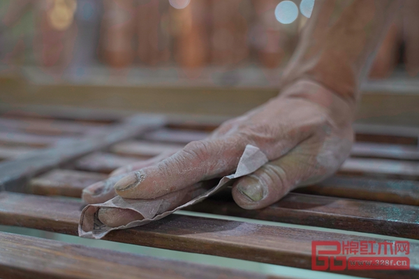 居典紅木打磨環(huán)節(jié) 居典紅木打磨環(huán)節(jié)