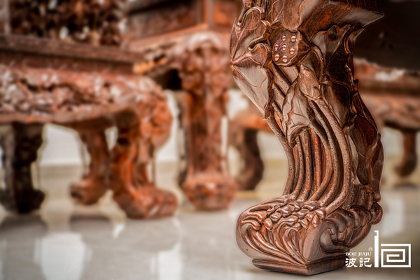 外翻馬蹄足的改良更好展現(xiàn)荷花荷葉生長(zhǎng)的動(dòng)感 外翻馬蹄足的改良更好展現(xiàn)荷花荷葉生長(zhǎng)的動(dòng)感