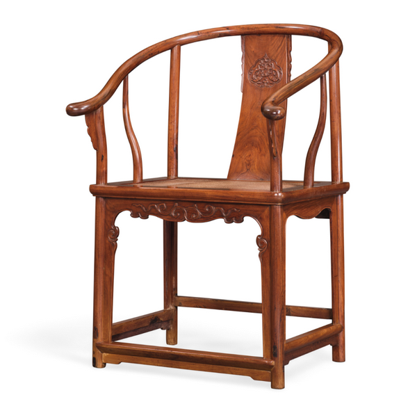 Lot 22清早期·黃花梨螭龍紋圈椅,于2022年6月,在中國嘉德香港春秋二拍上,經多輪競價以576,000元港幣成交拔得頭籌 Lot 22清早期·黃花梨螭龍紋圈椅,于2022年6月,在中國嘉德香港春秋二拍上,經多輪競價以576,000元港幣成交拔得頭籌