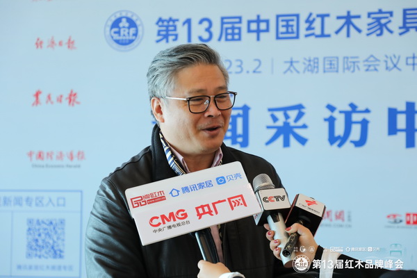 紅博城董事辦主任林志洪接受各大媒體聯(lián)訪 紅博城董事辦主任林志洪接受各大媒體聯(lián)訪