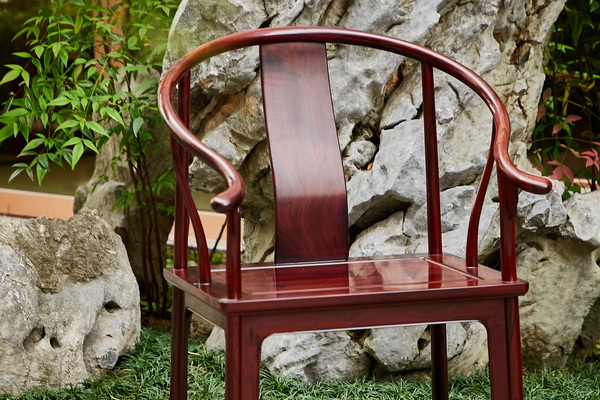 一木一器致敬自然，萬(wàn)事紅紅木以專業(yè)走向未來(lái)