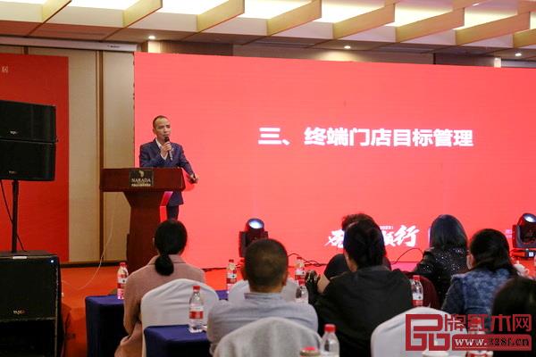 明堂家居營(yíng)銷(xiāo)支持部總監(jiān)李兆松