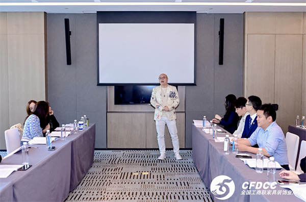 卓木王總裁 杜長江先生 和青年企業(yè)家朋友圓桌交流、思想碰撞 卓木王總裁 杜長江先生 和青年企業(yè)家朋友圓桌交流、思想碰撞