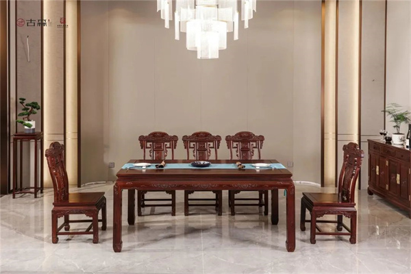 《紅酸枝金玉滿堂餐臺》