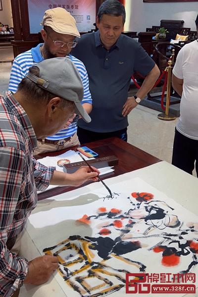 杜世祿教授創(chuàng)作現(xiàn)場 杜世祿教授創(chuàng)作現(xiàn)場