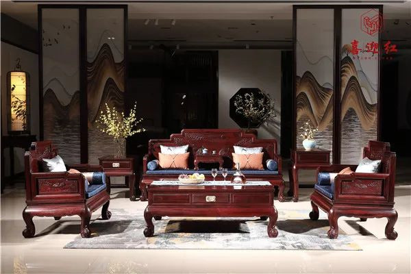 喜迎紅紅木打造質(zhì)感紅酸枝家具，引領(lǐng)潮流生活