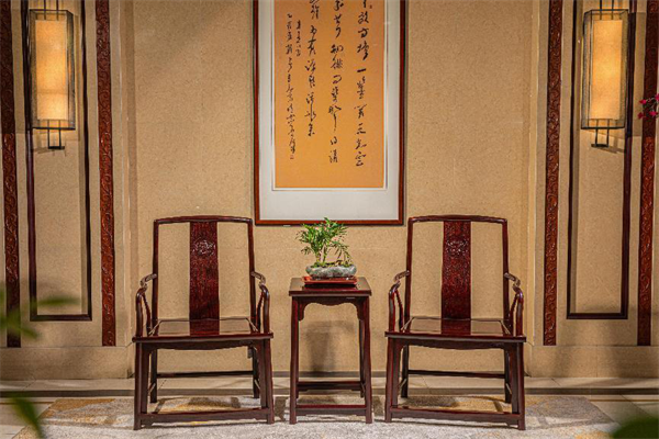 扇面南官帽椅(小葉紫檀) 扇面南官帽椅(小葉紫檀)